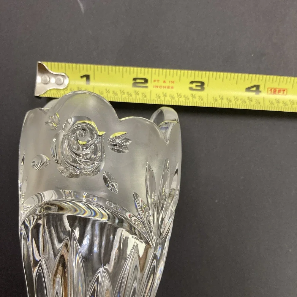 Vtg Oneida Crystal Southern Garden Rose Flower Bud Vase,‎ 7 inches